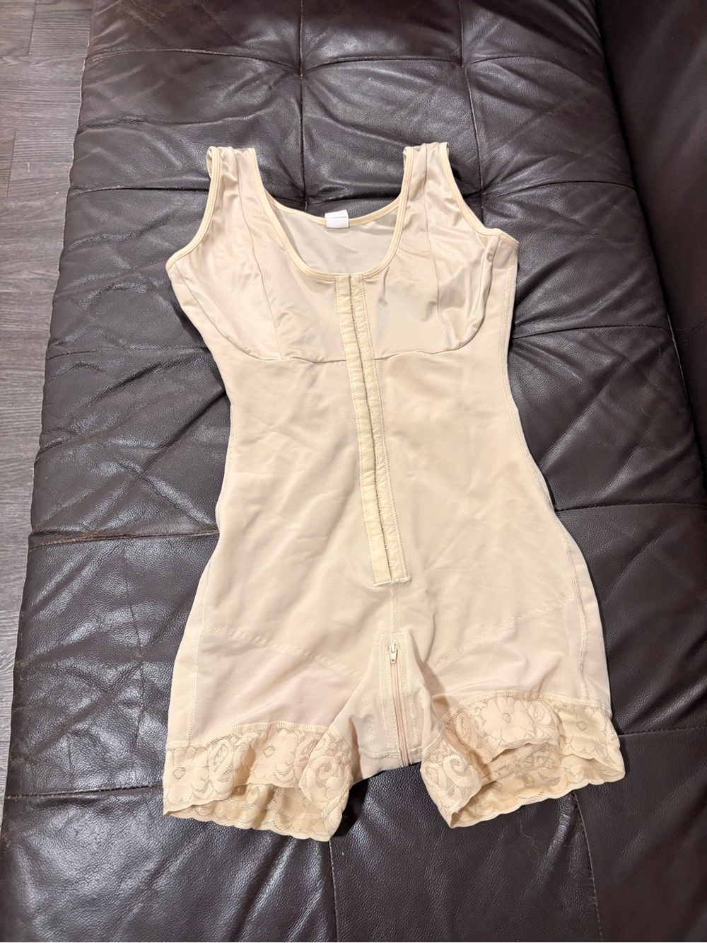 Seamless Beige Full-Body Shapewear Bodysuit with Front Hook Closure - Picture 4 of 9